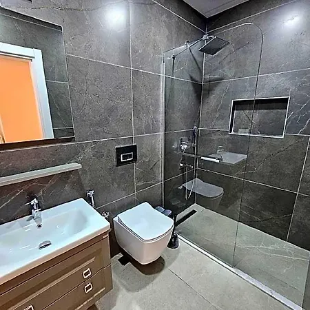 Modern 3 Bedroom Near Izmit Apartment Golcuk